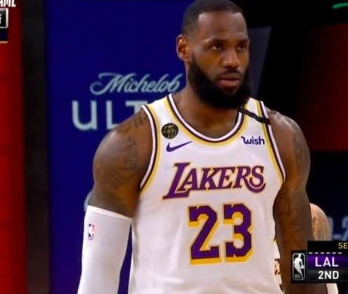 
詹姆斯两罚全丢 哈登助威少空接暴扣 湖人悍将出血染詹皇球裤【ky开元电竞】(图4)